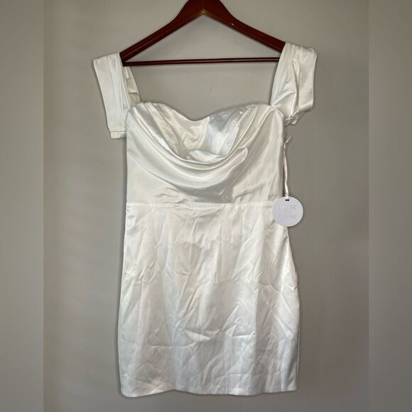 Revolve More To Come Bella Off Shoulder Dress in White Size M - Picture 2 of 10